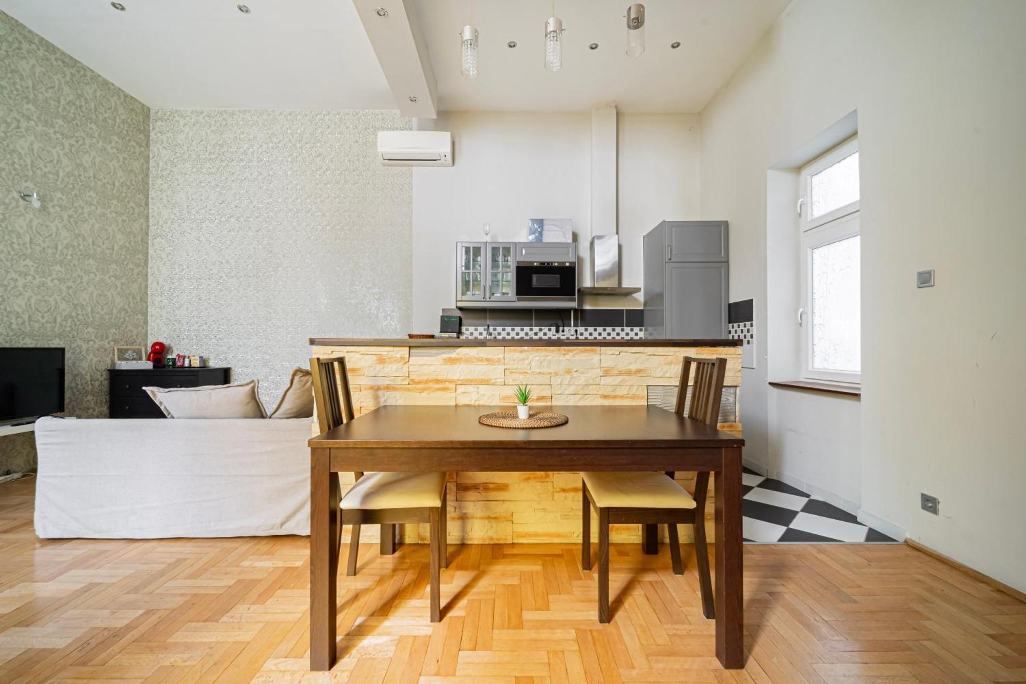Andrassy Chic Apartment — Fotók 1